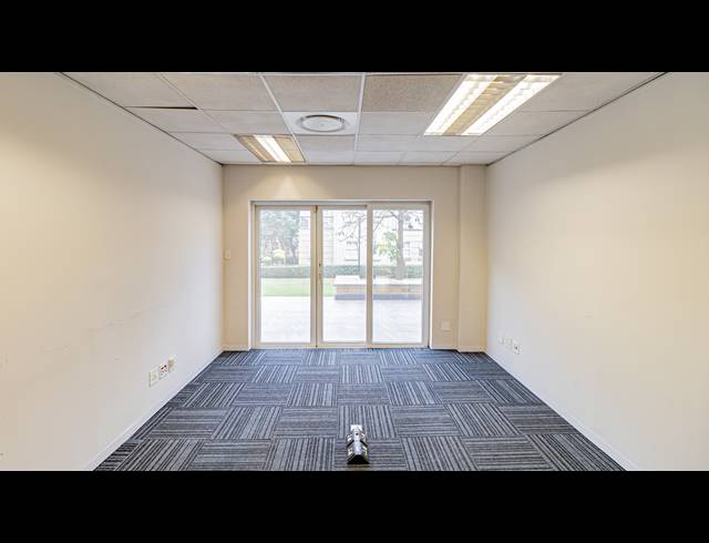 244M² OFFICE TO LET IN FERNDALE